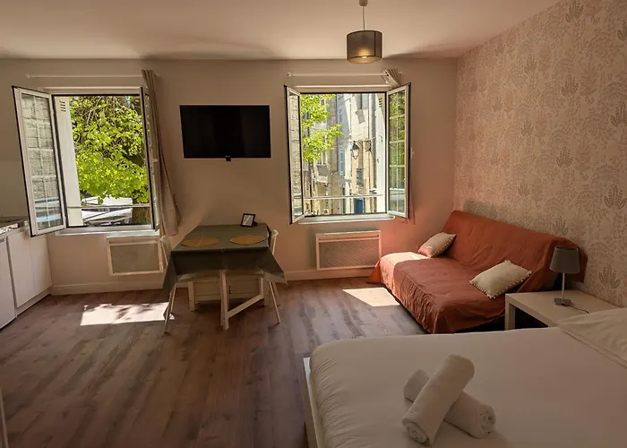 Hôtel accueillant les animaux: Studios Du Marche Au Bois